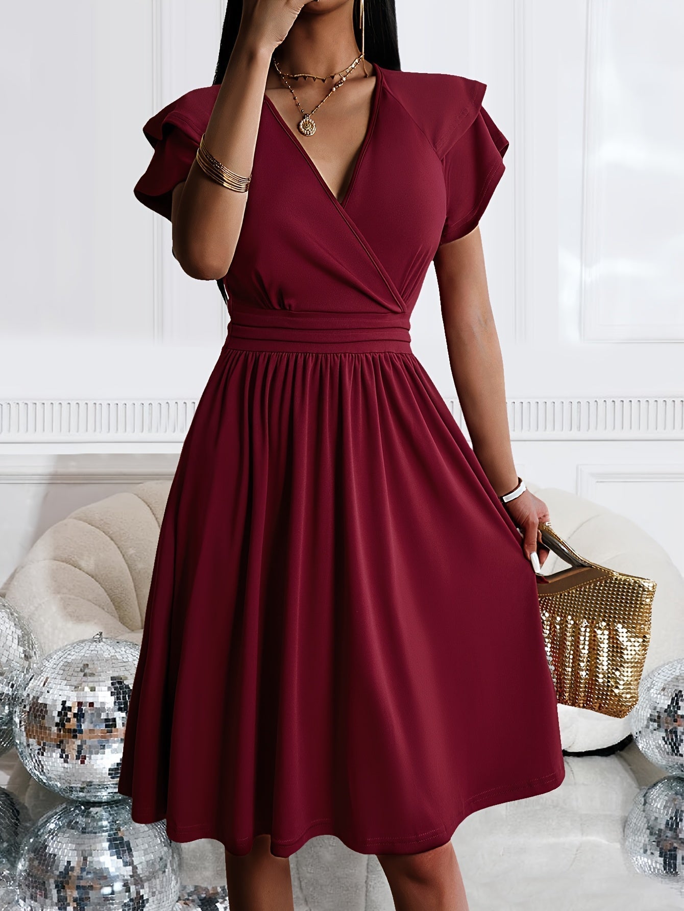 Chic V - Neck Summer Dress with Ruffle Sleeves - GlowéChic V - Neck Summer Dress with Ruffle SleevesGlowéDresses